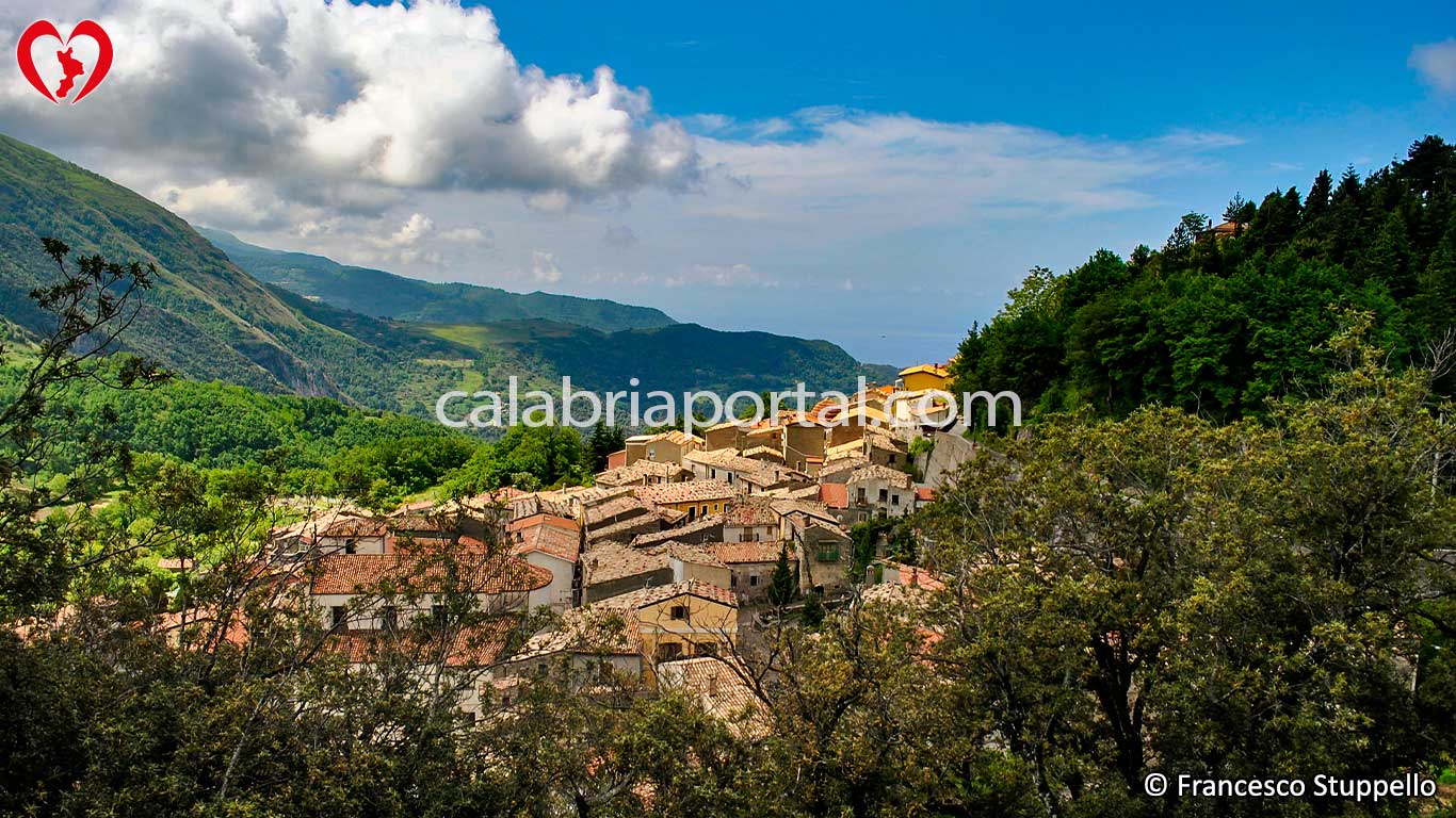 Scorcio Panoramico di Falconara Albanese (CS) Scorcio Panoramico di Falconara Albanese (CS)