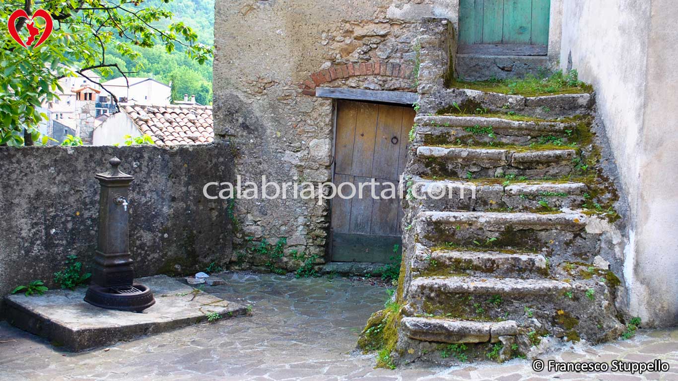Scorcio del Borgo di Falconara Albanese (CS) Scorcio del Borgo di Falconara Albanese (CS)
