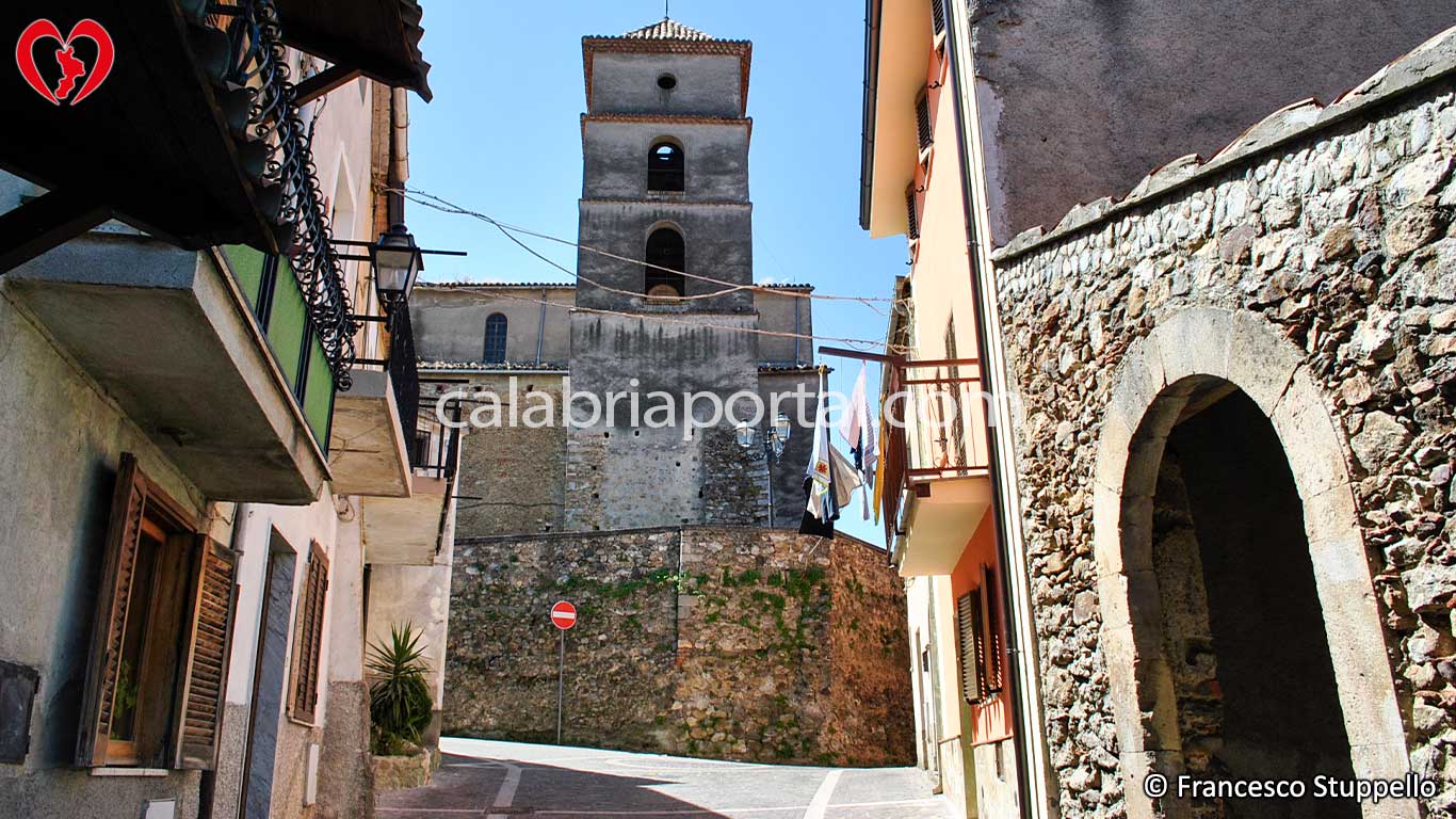 Scorcio di Figline Vegliaturo (CS) Scorcio di Figline Vegliaturo (CS)