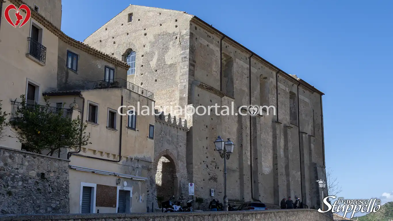 Scorcio del Centro Storico di Fiumefreddo Bruzio Scorcio del Centro Storico di Fiumefreddo Bruzio