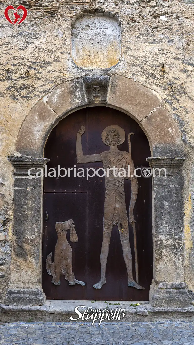 Portale della Chiesa di San Rocco a Fiumefreddo Bruzio