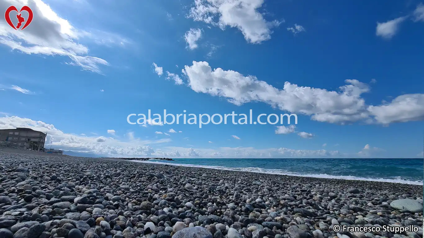 Spiaggia di Fuscaldo Marina - Calabria Spiaggia di Fuscaldo Marina - Calabria