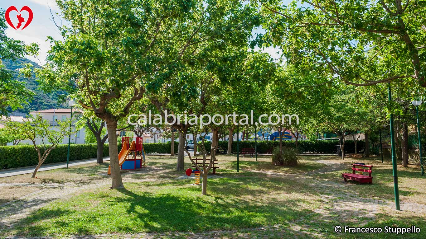 Il Parco Cittadino a Guardia Piemontese Marina Il Parco Cittadino a Guardia Piemontese Marina