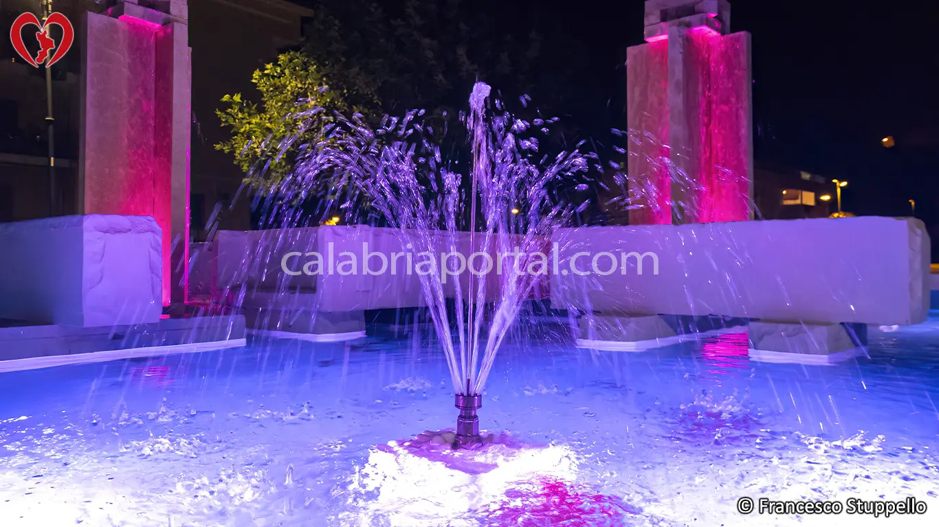 Fontana di Piazza Rocchetti a Guardia Piemontese Fontana di Piazza Rocchetti a Guardia Piemontese
