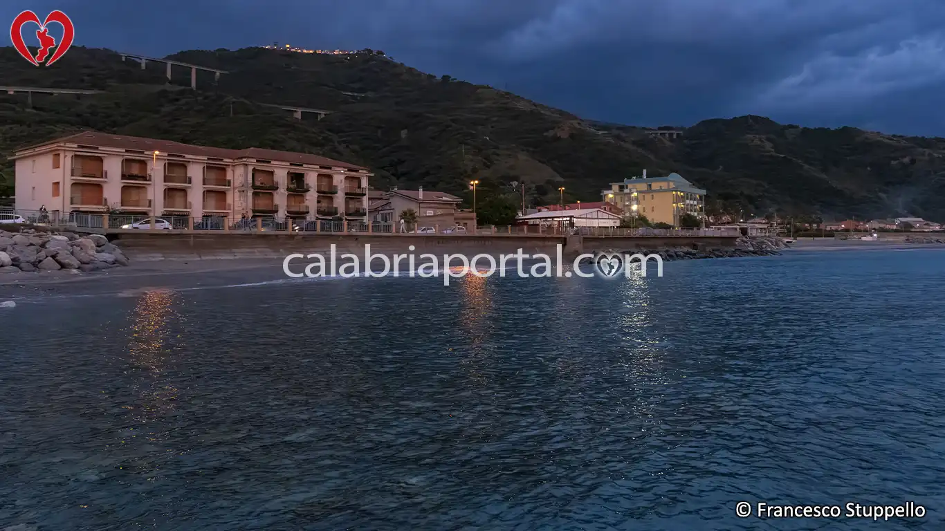 Scorcio della Spiaggia di Guardia Piemontese Marina Scorcio della Spiaggia di Guardia Piemontese Marina