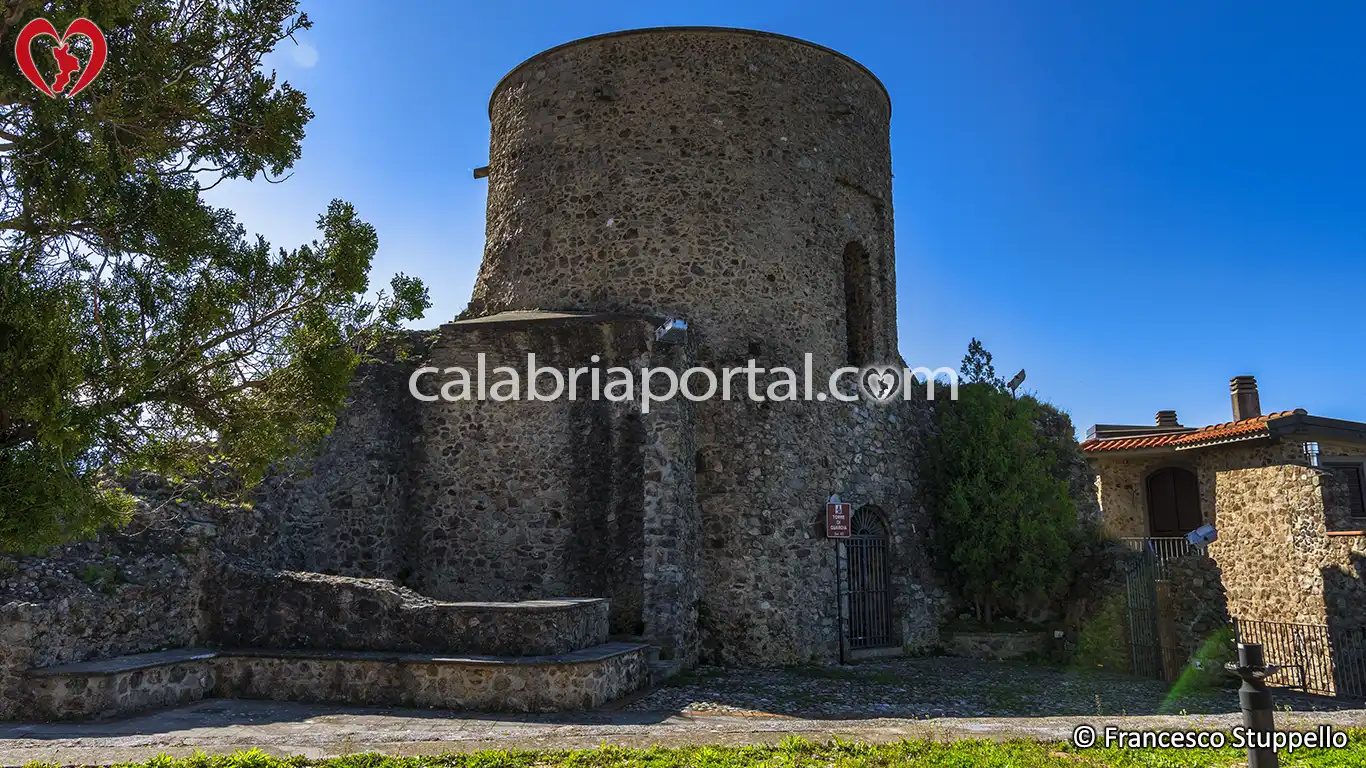 Guardia Piemontese (CS): Torre di Guardia