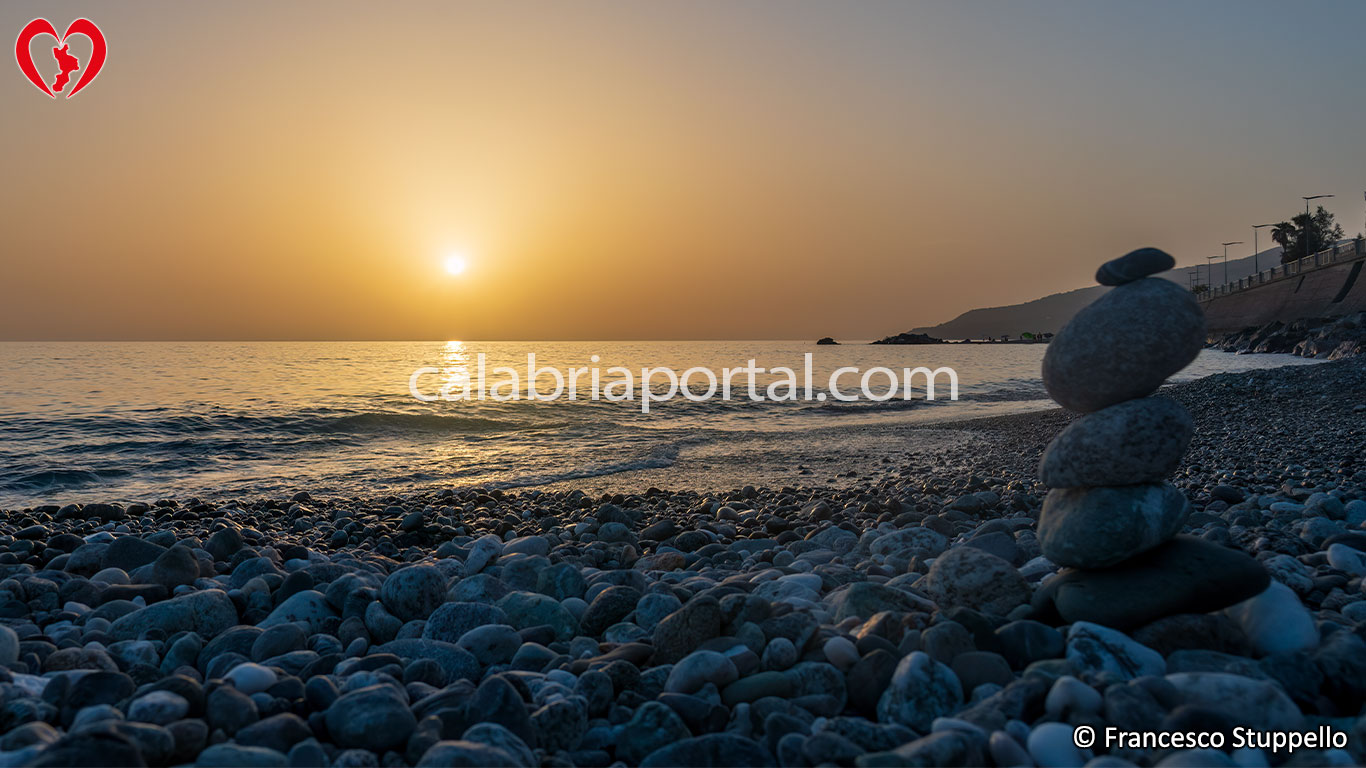 Intavolata (CS): Tramonto estivo sulla Spiaggia delle Sirene.