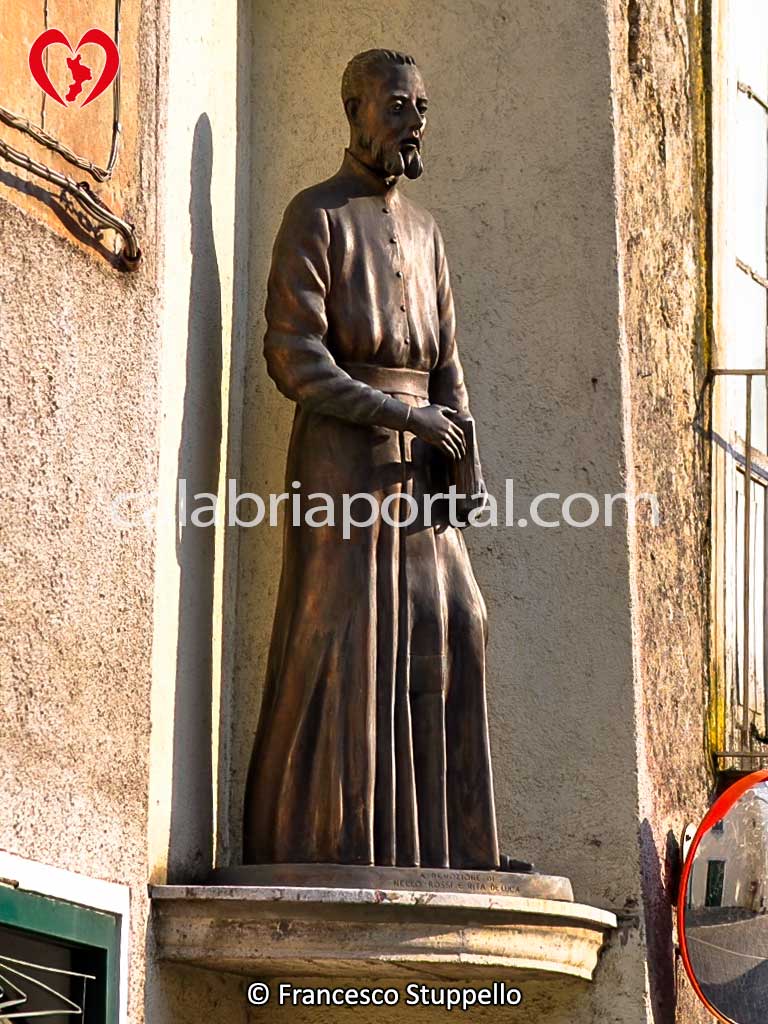 Monumento al Beato Pietro Paolo Navarro a Laino Borgo (CS)