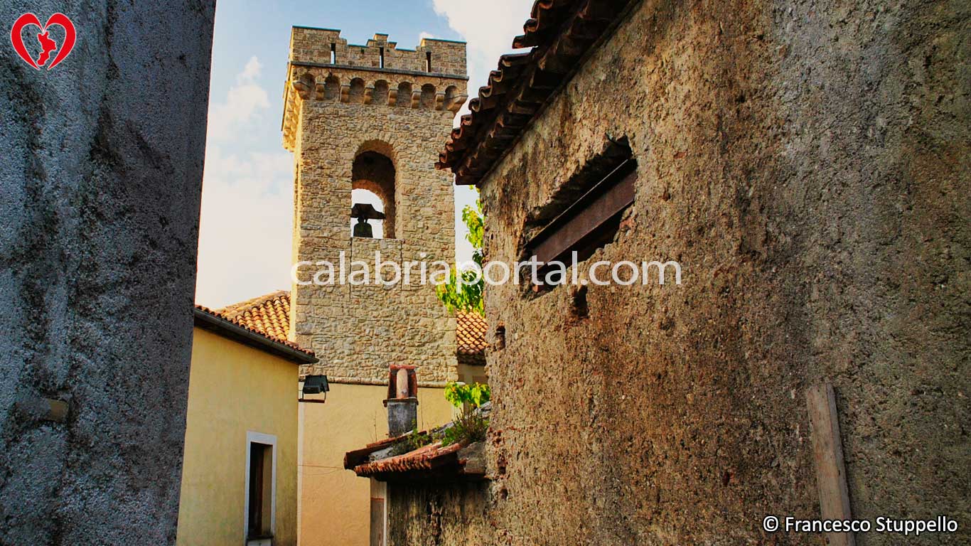 Antica Chiesa di San Teodoro a Laino Castello (CS) Antica Chiesa di San Teodoro a Laino Castello (CS)