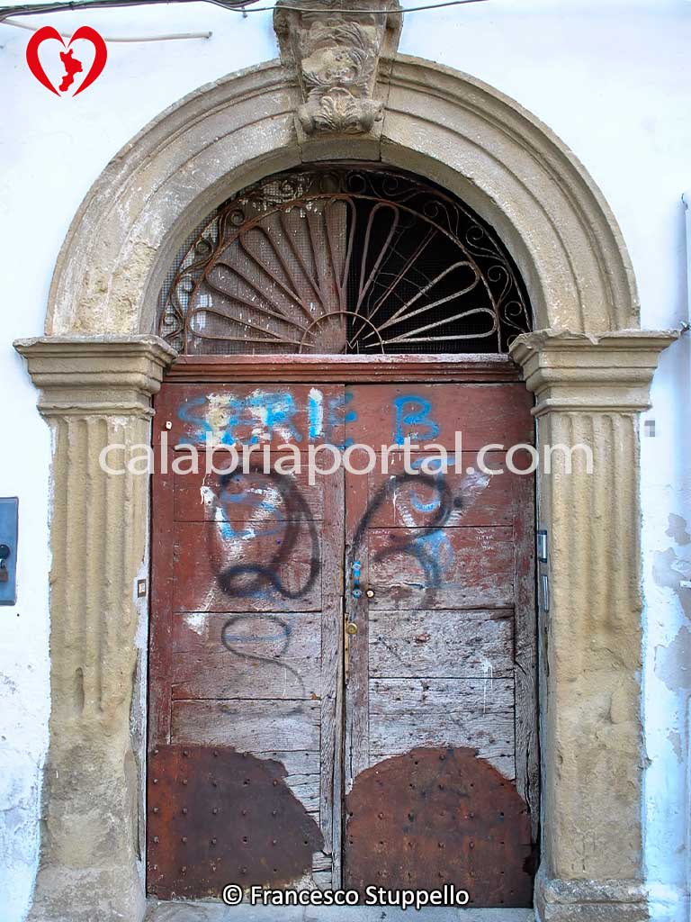 Portale Litico di Lattarico (CS)