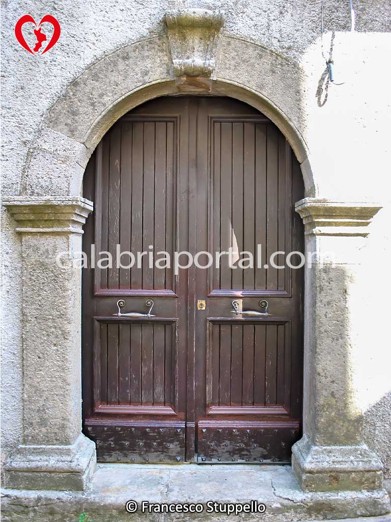 Portale Litico di Lattarico (CS)