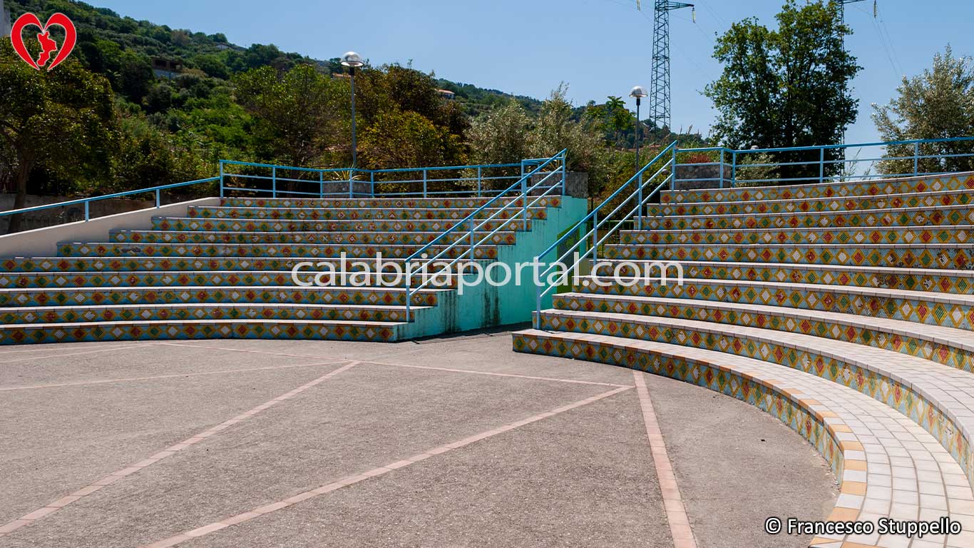 Arena Silvia Scilinguo a Longobardi Marina (CS) Arena Silvia Scilinguo a Longobardi Marina (CS)