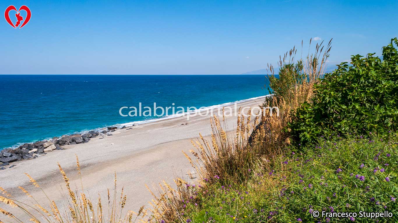 Scorcio della Spiaggia di Longobardi Marina (CS) Scorcio della Spiaggia di Longobardi Marina (CS)