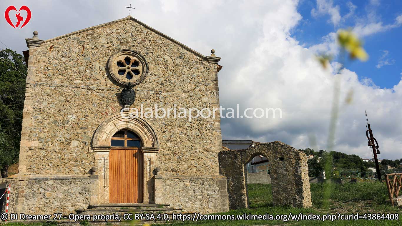 Longobardi (CS): Chiesa di S. Maria di Tauriana
