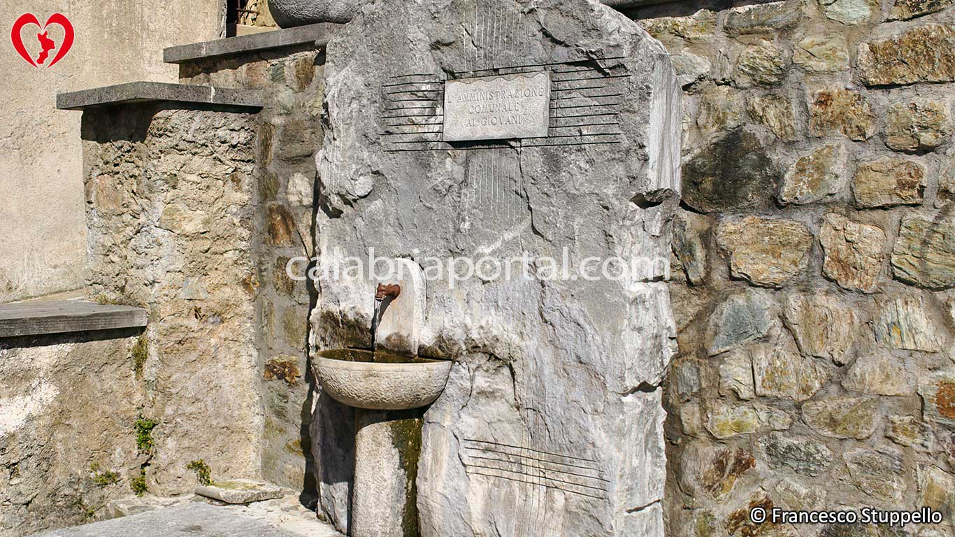 La Fontana dei Giovani a Longobardi (CS)