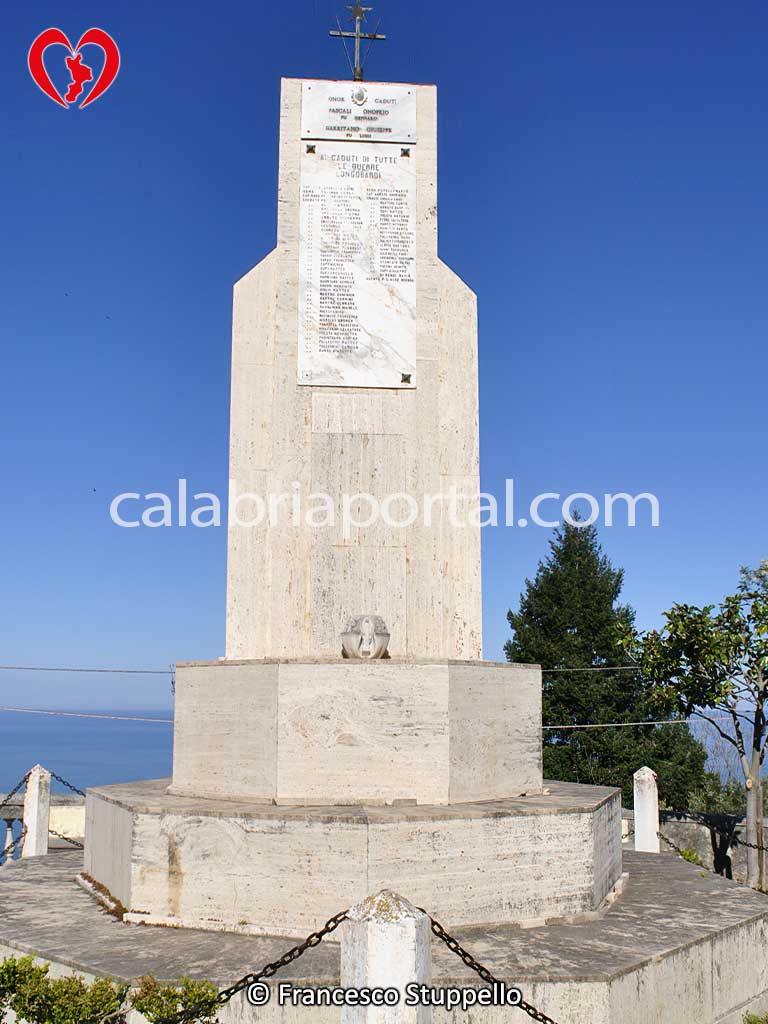 Monumento ai Caduti per la Patria a Longobardi (CS)