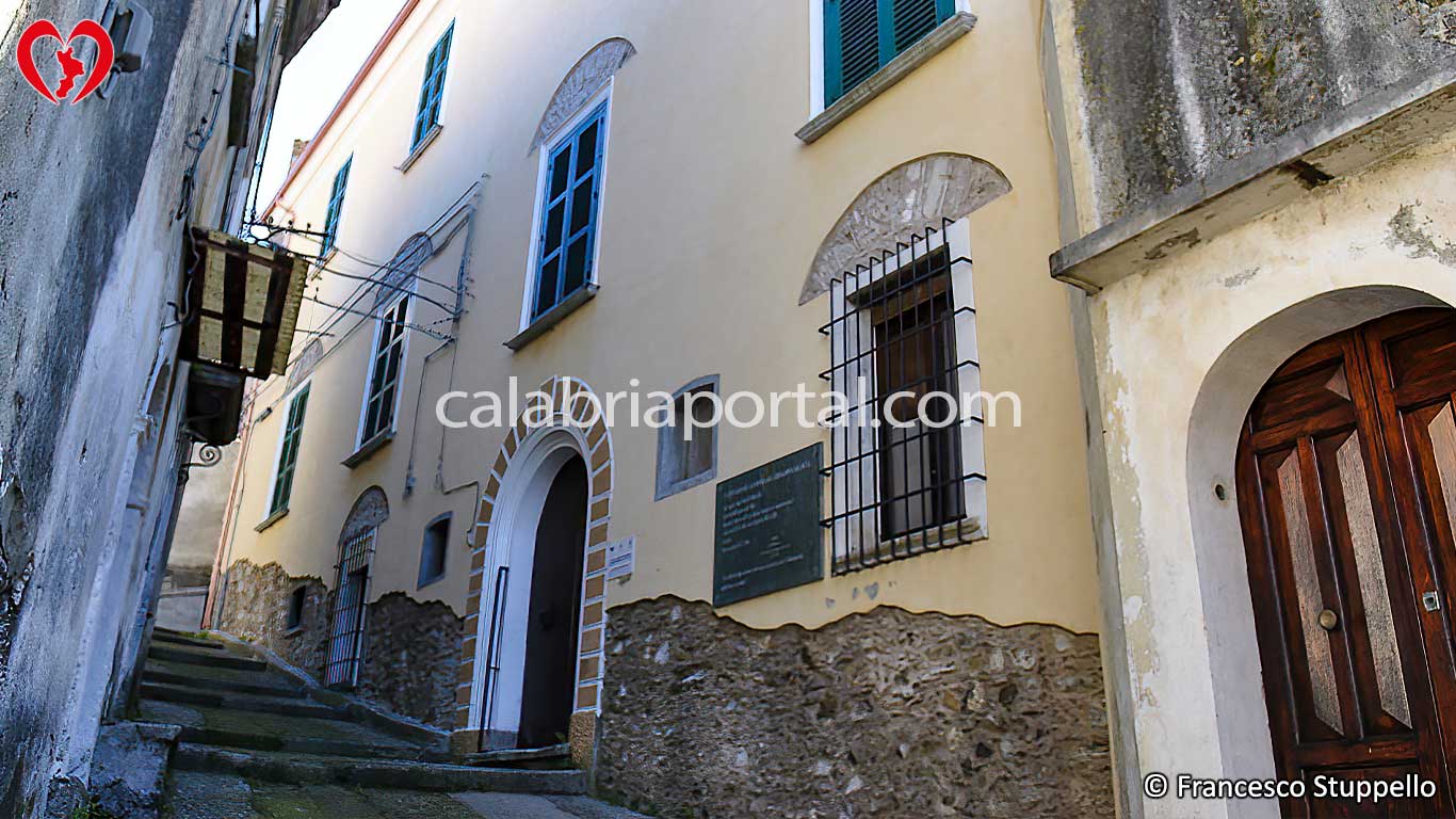 Palazzo Miceli a Longobardi (CS)
