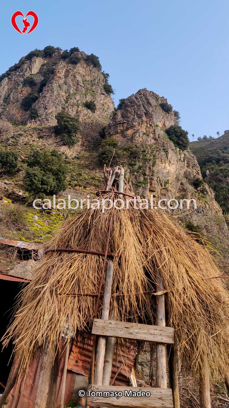 A Petra e Ra Gnà Zzita a Longobucco (CS) A Petra e Ra Gnà Zzita a Longobucco (CS)