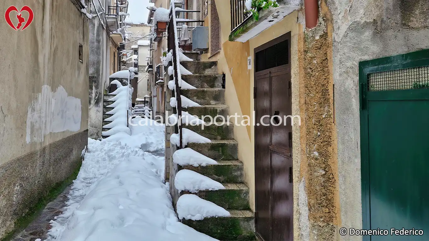 Scorcio Innevato di Longobucco (CS) Scorcio Innevato di Longobucco (CS)