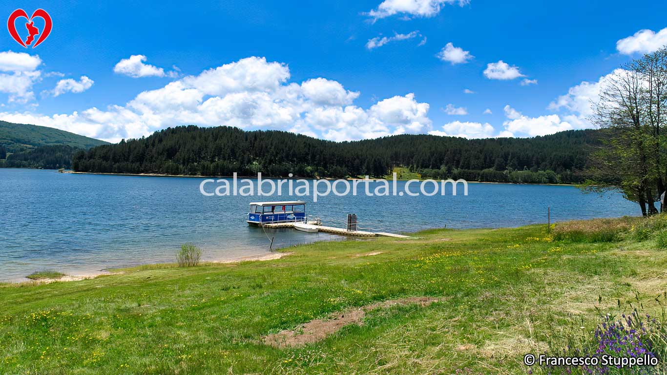 Lago Arvo, presso Lorica (C)