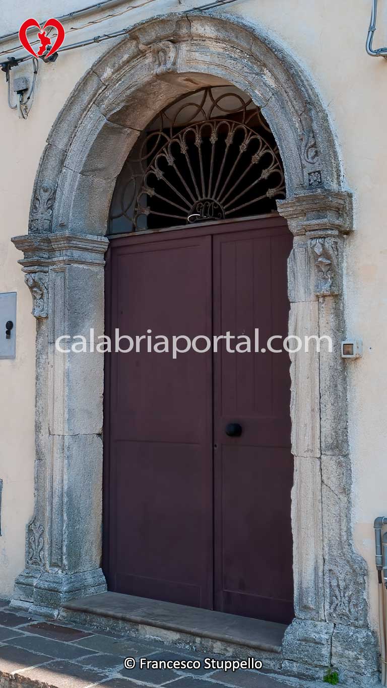 Portale Litico di Lupia (CS)