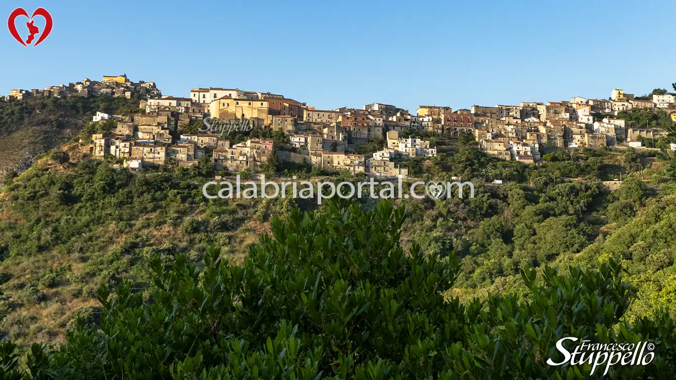 Scorcio Panoramico di Maierà Scorcio Panoramico di Maierà