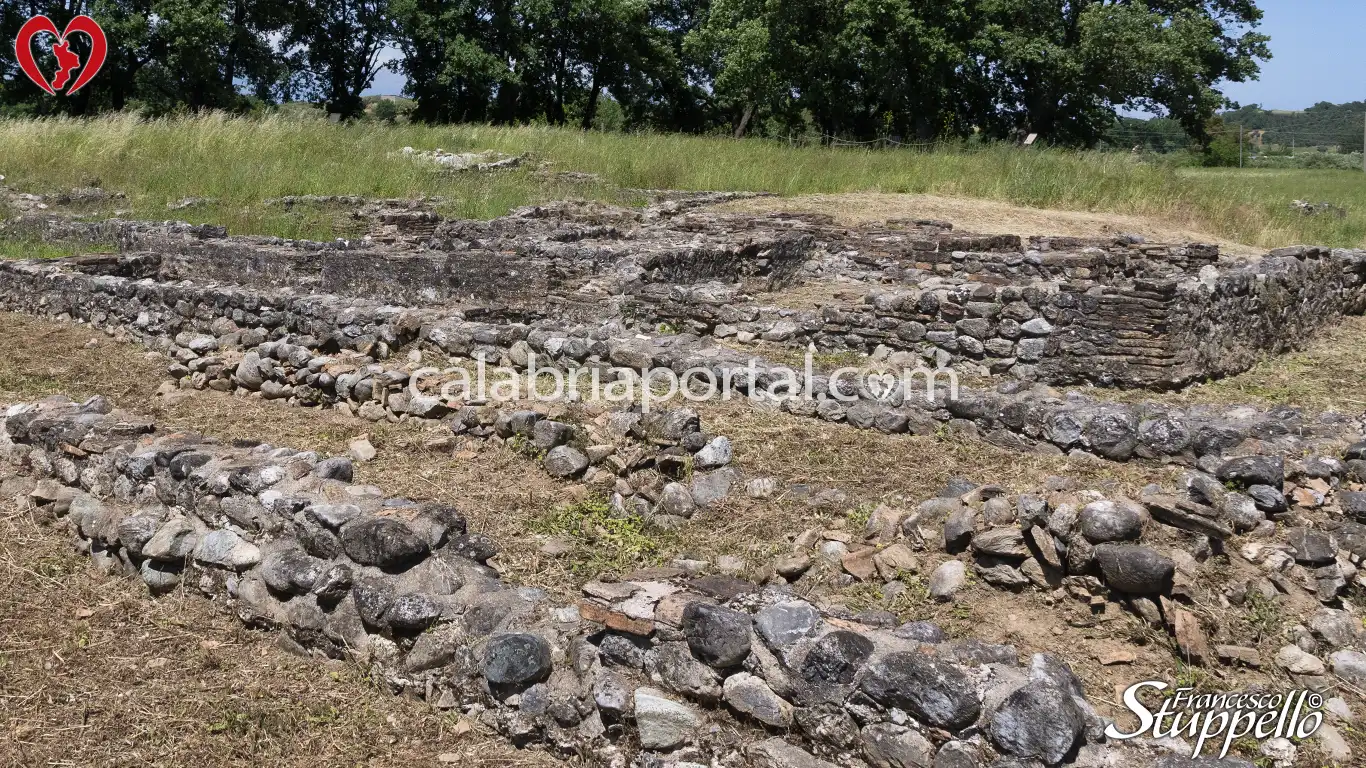 Scorcio del Parco Archeologico di Pauciuri a Malvito Scorcio del Parco Archeologico di Pauciuri a Malvito