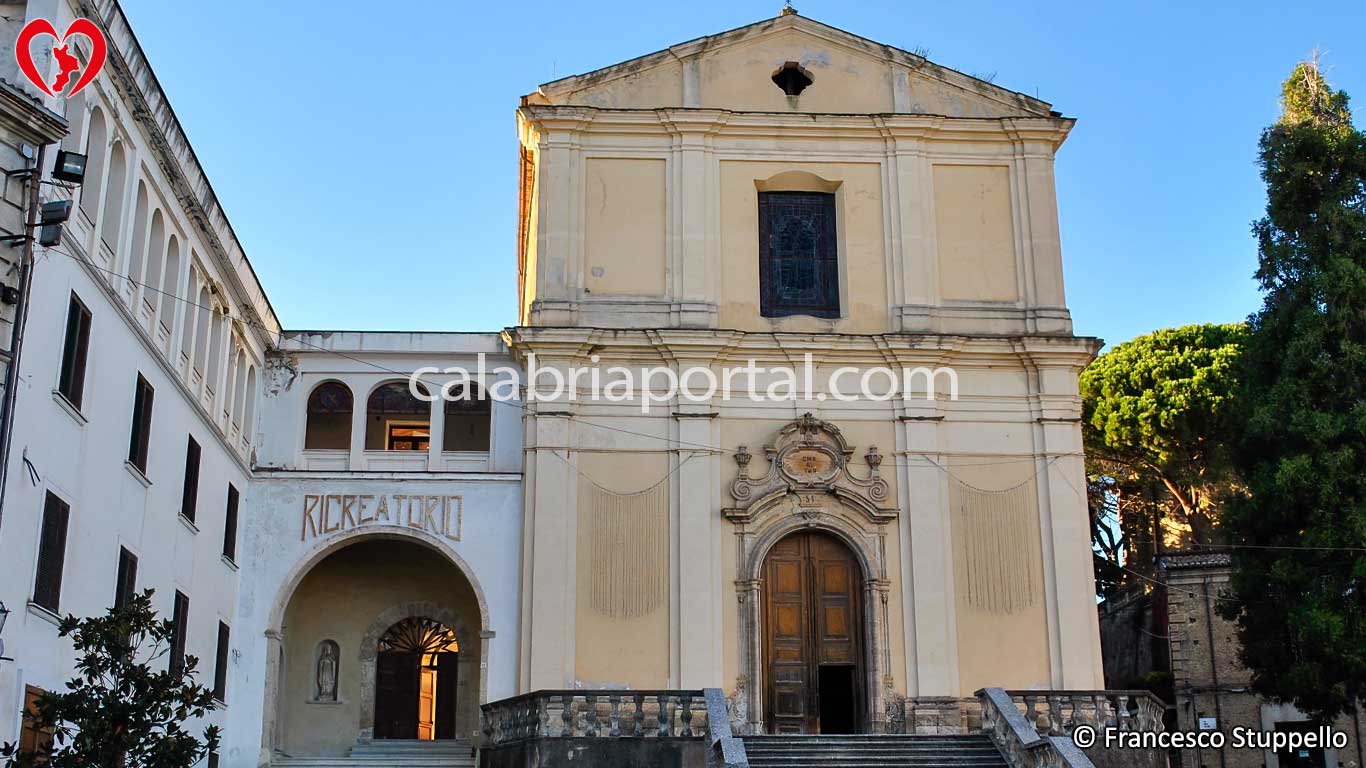 Chiesa di San Francesco da Paola a Montalto Uffugo (CS) Chiesa di San Francesco da Paola a Montalto Uffugo (CS)