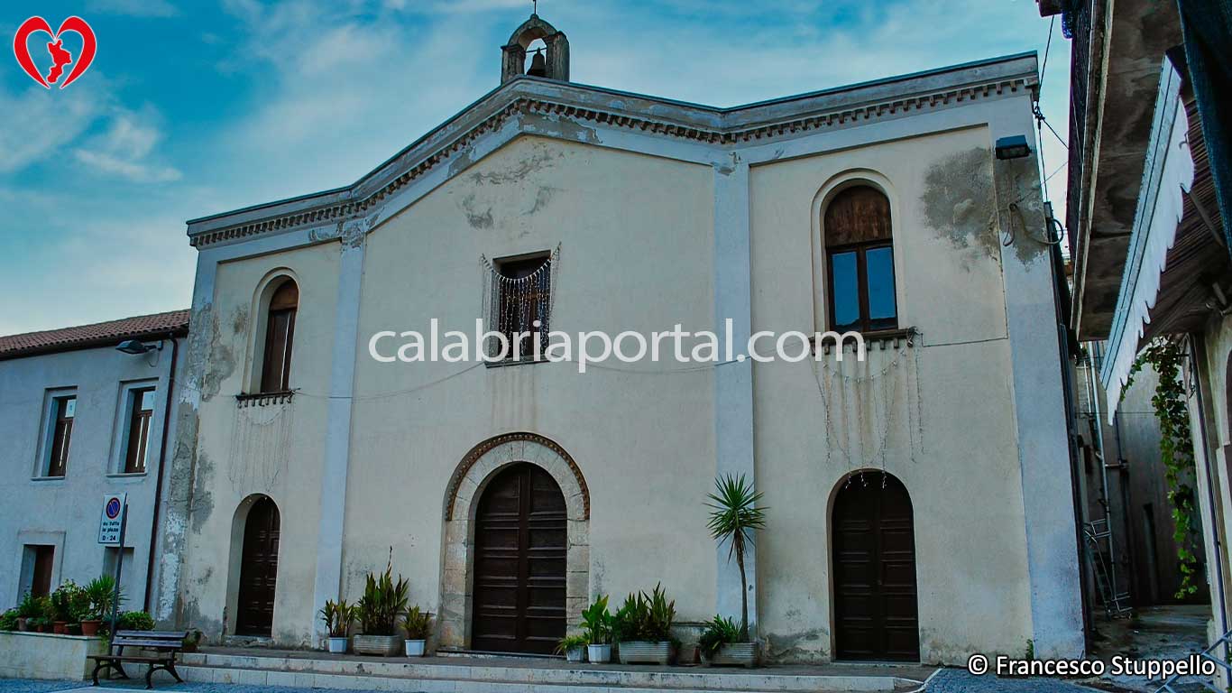 Chiesa di Sant'Antonio da Padova a Montalto Uffugo (CS) Chiesa di Sant'Antonio da Padova a Montalto Uffugo (CS)