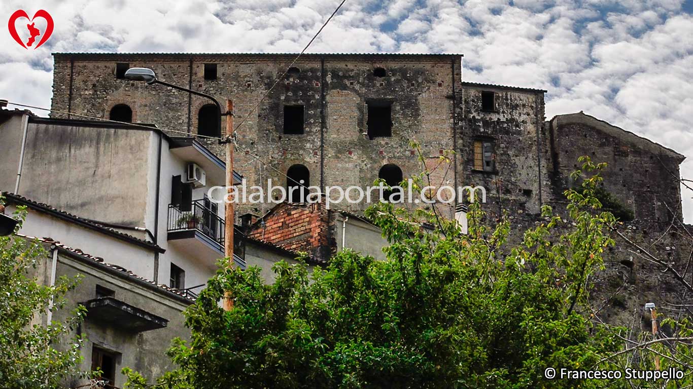 Castello di Mottafollone (CS) Castello di Mottafollone (CS)