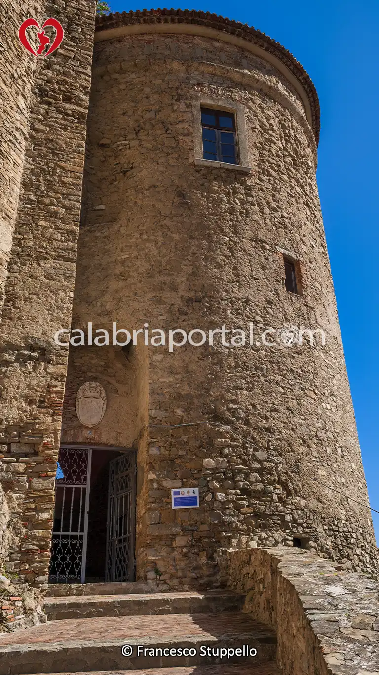 Bastione del Castello di Oriolo (CS)