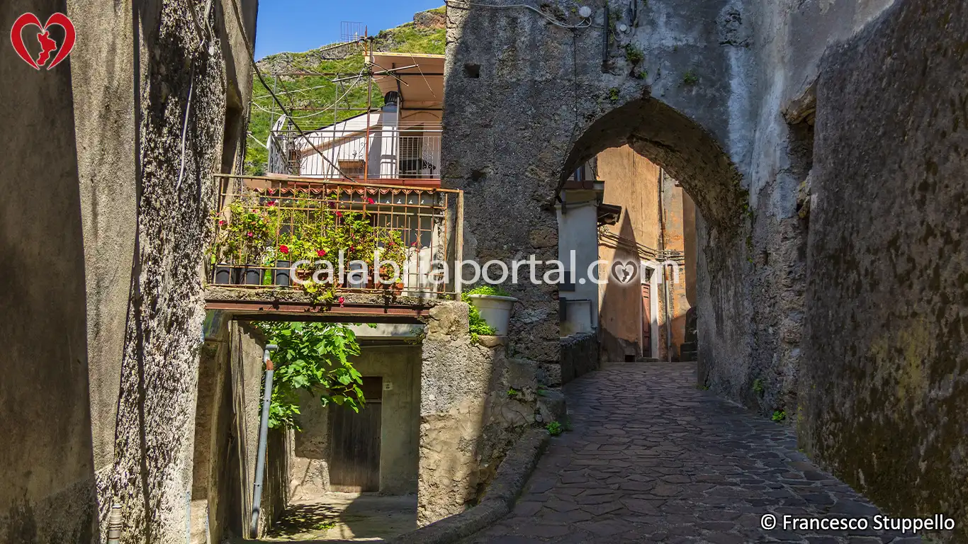 Scorcio del Centro Storico di Orsomarso Scorcio del Centro Storico di Orsomarso
