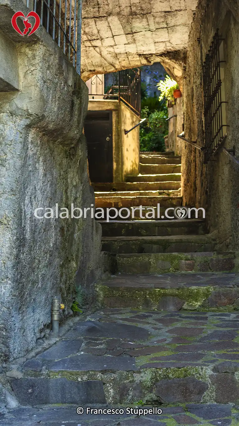 Scorcio del Centro Storico di Orsomarso Scorcio del Centro Storico di Orsomarso