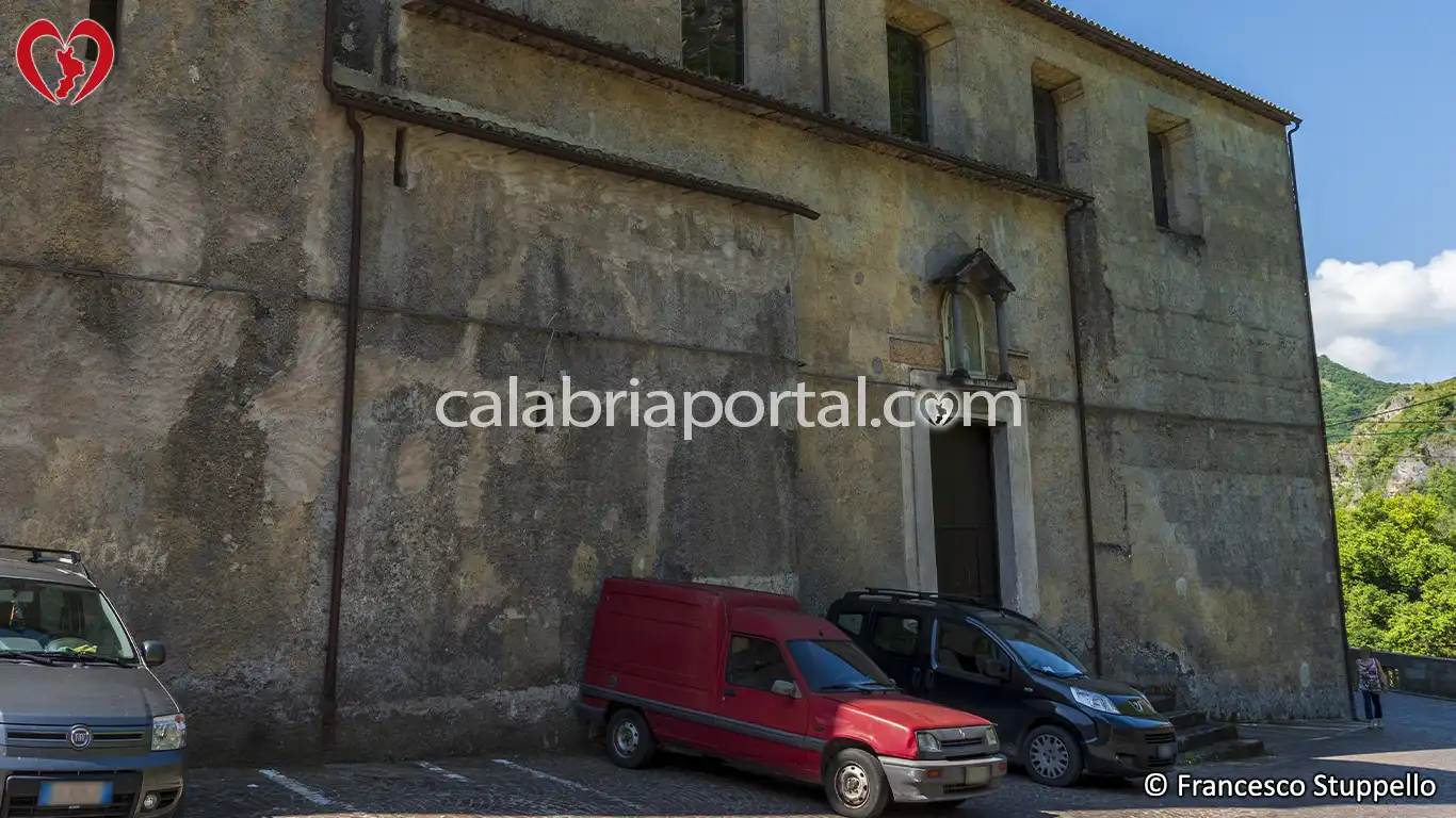 Facciata Laterale della Chiesa del SS. Salvatore a Orsomarso (CS)