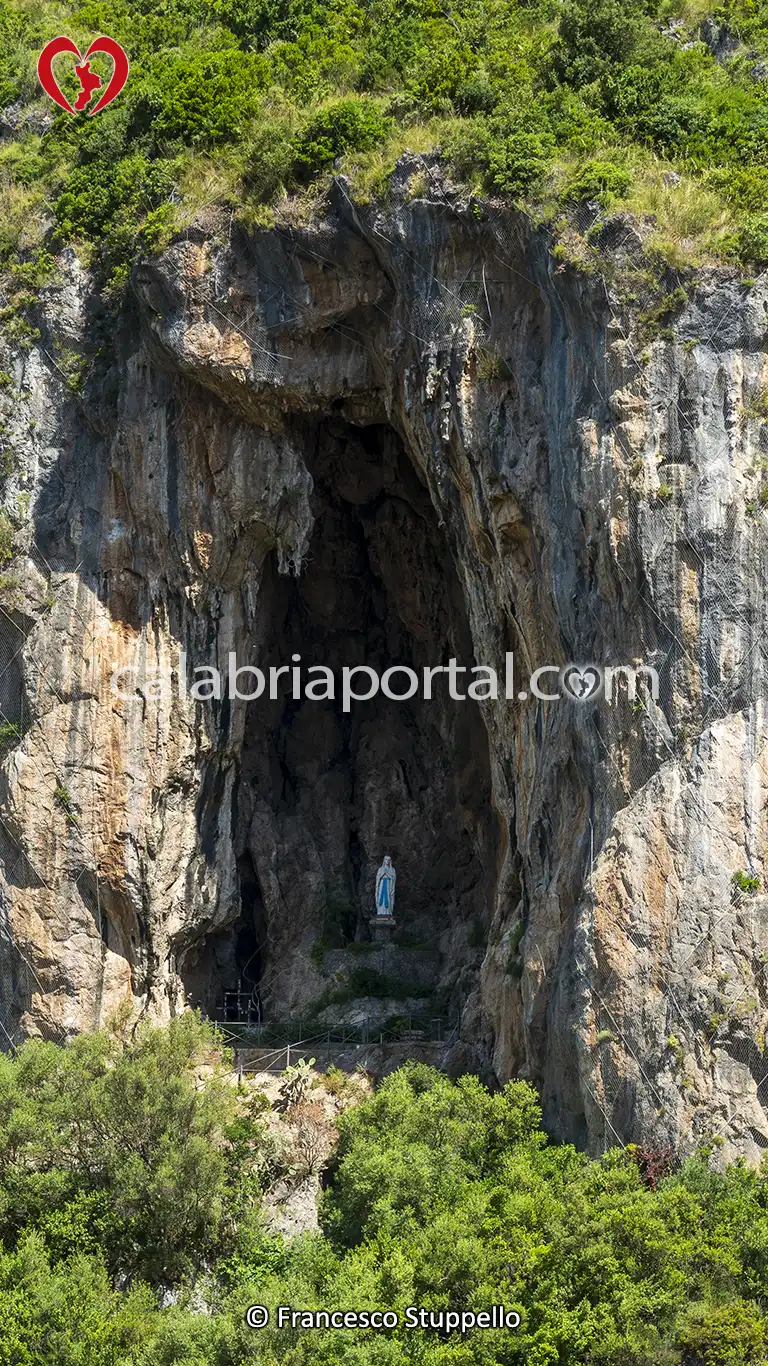 Grotta della Madonna di Lourdes a Orsomarso (CS)