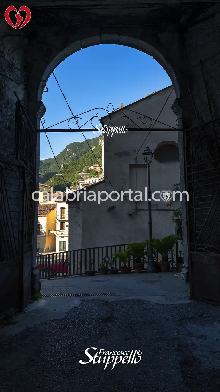 Interno dell'Ingresso del Palazzo Baronale di Orsomarso