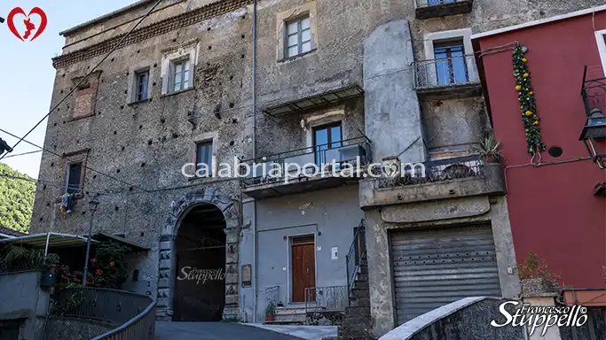 Orsomarso: il Palazzo Baronale