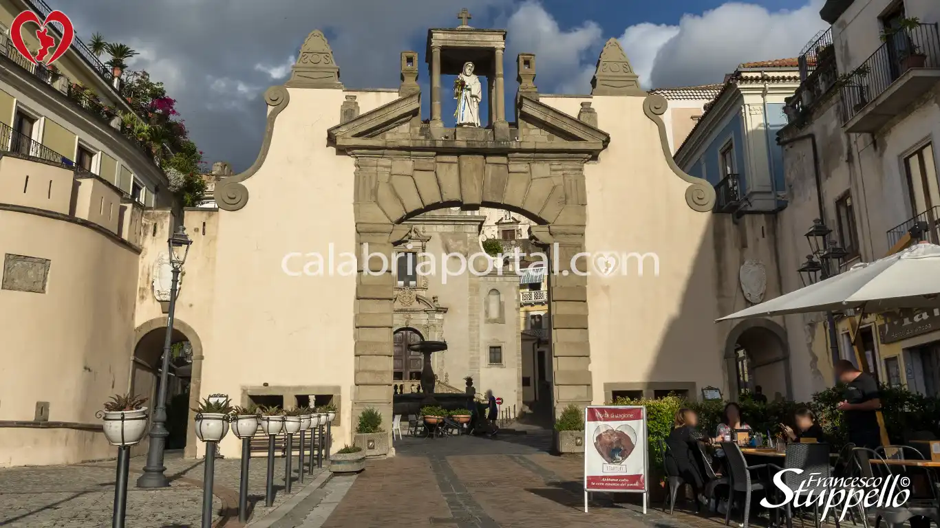 Arco di San Francesco a Paola