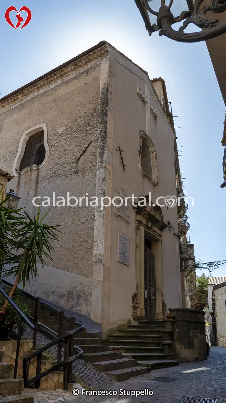 Facciata della Casa Natale di San Francesco da Paola Facciata della Casa Natale di San Francesco da Paola