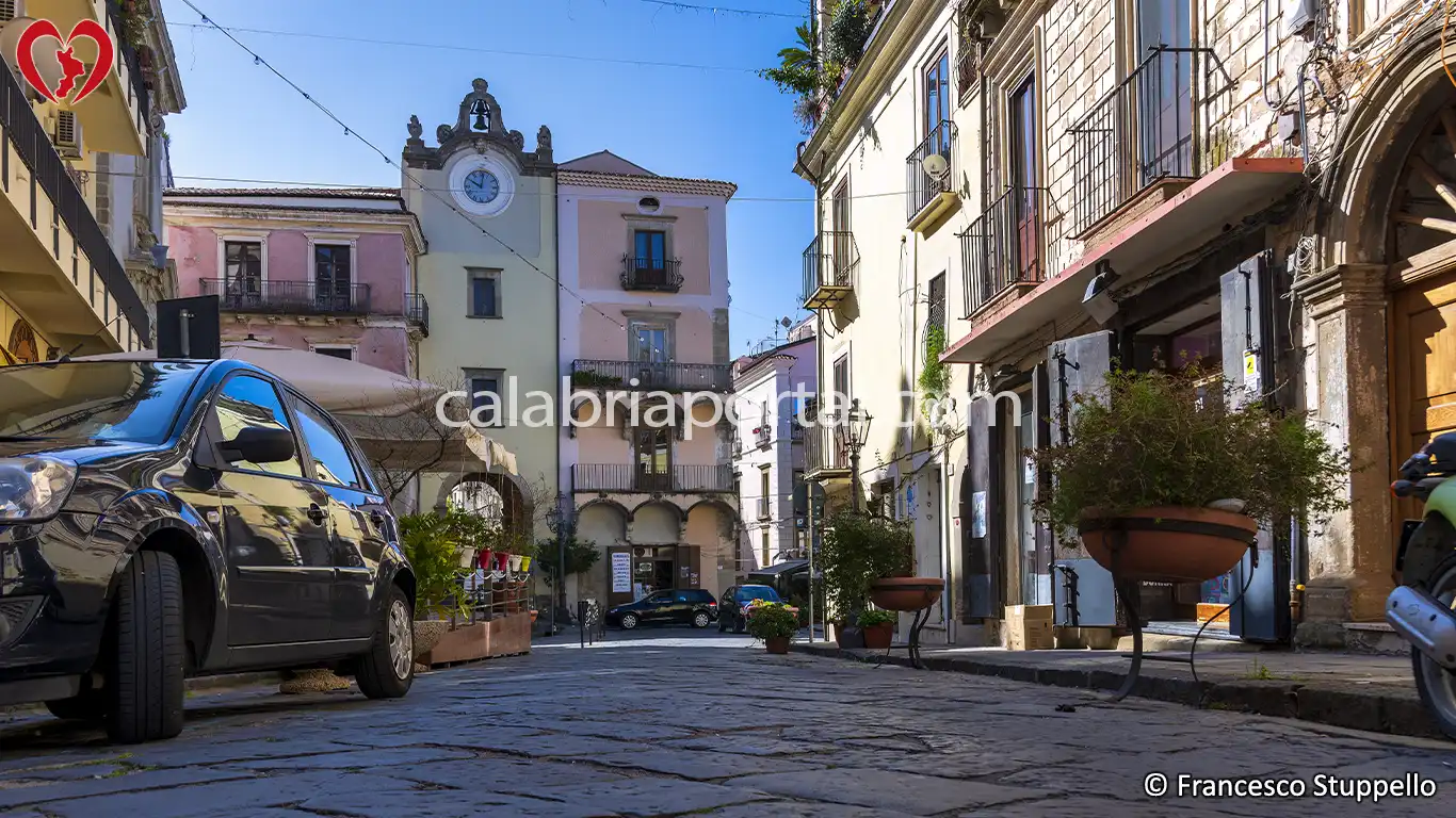 Scorcio di Corso Garibaldi a Paola