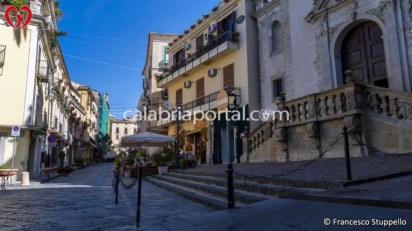 Scorcio di Corso Garibaldi a Paola