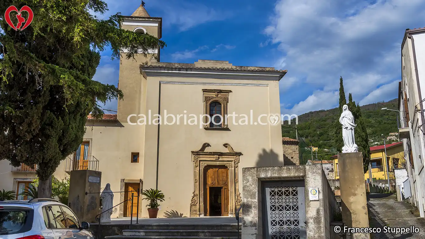 Paola (CS): Chiesa della Madonna del Carmine