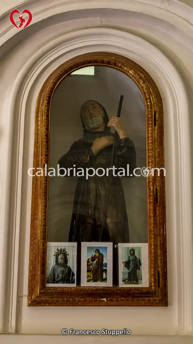 Statua di San Francesco da Paola della Chiesa della Madonna del Carmine a Paola (CS)