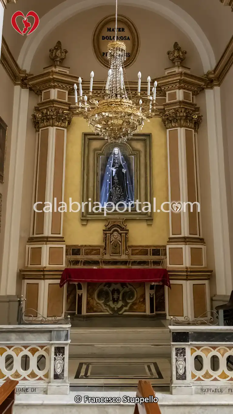 Cappella della Chiesa del SS. Rosario a Paola (CS) Cappella della Chiesa del SS. Rosario a Paola (CS)