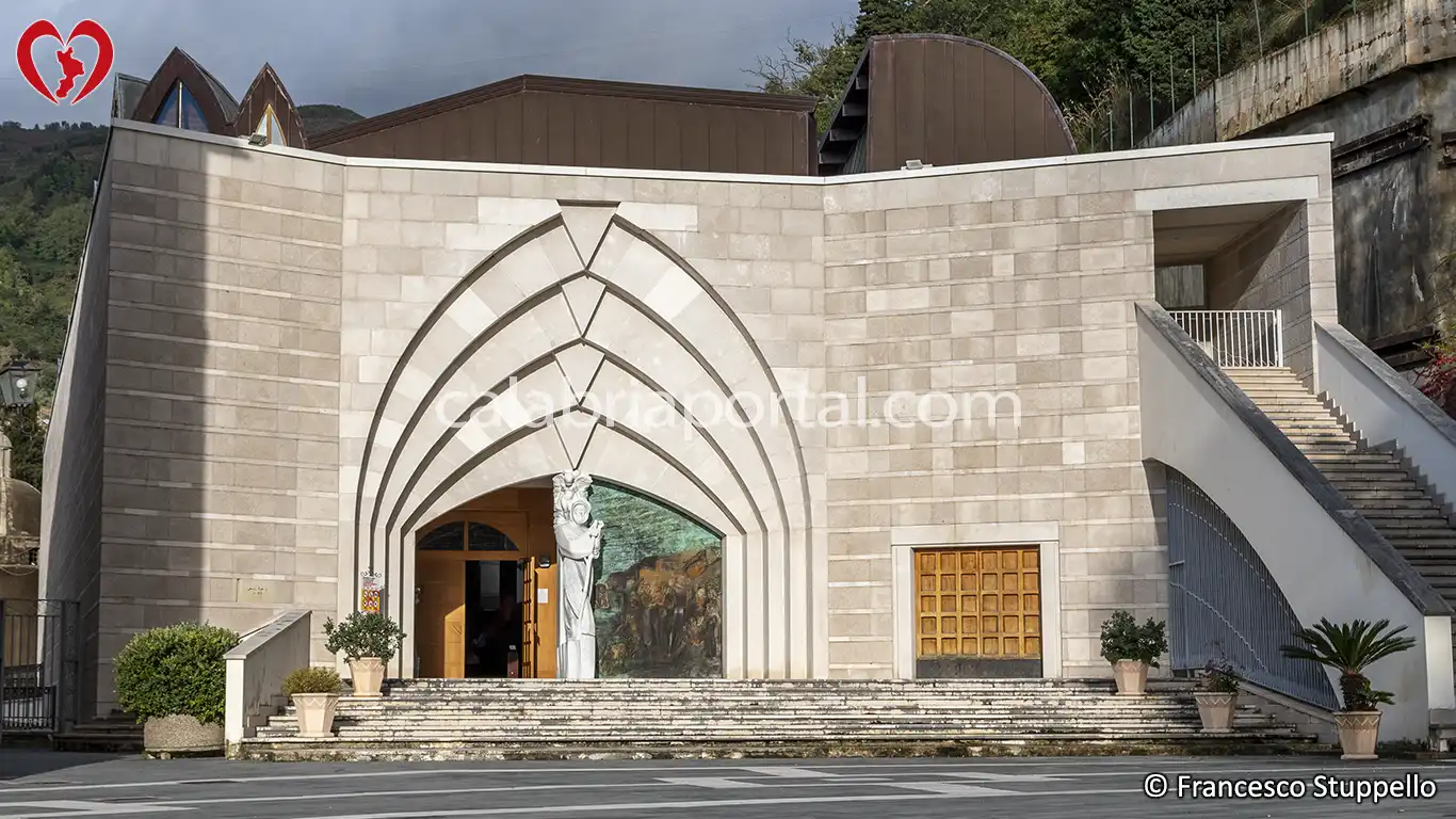 Basilica Nuova del Santuario a Paola - Calabria