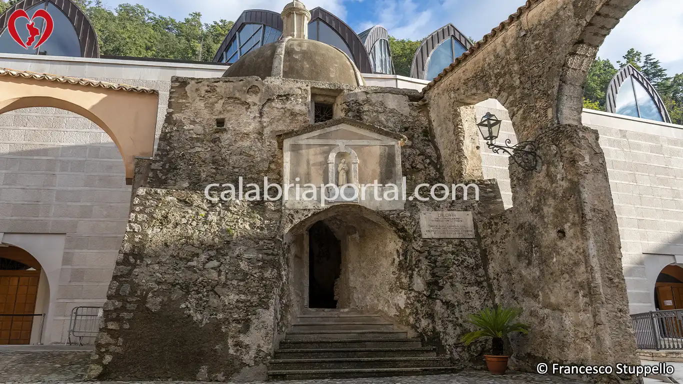 Calcara del Santuario di Paola (CS)