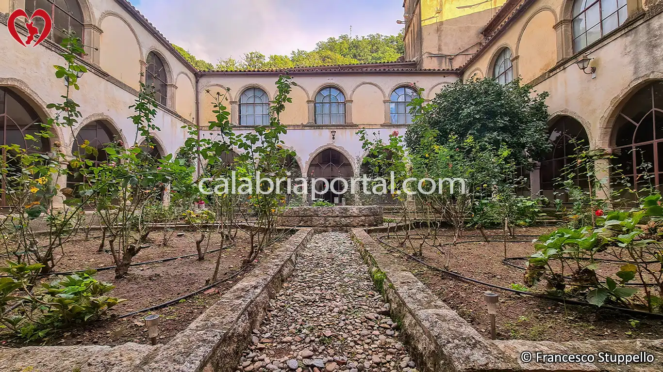 Chiostro del Santuario di San Francesco a Paola (CS)