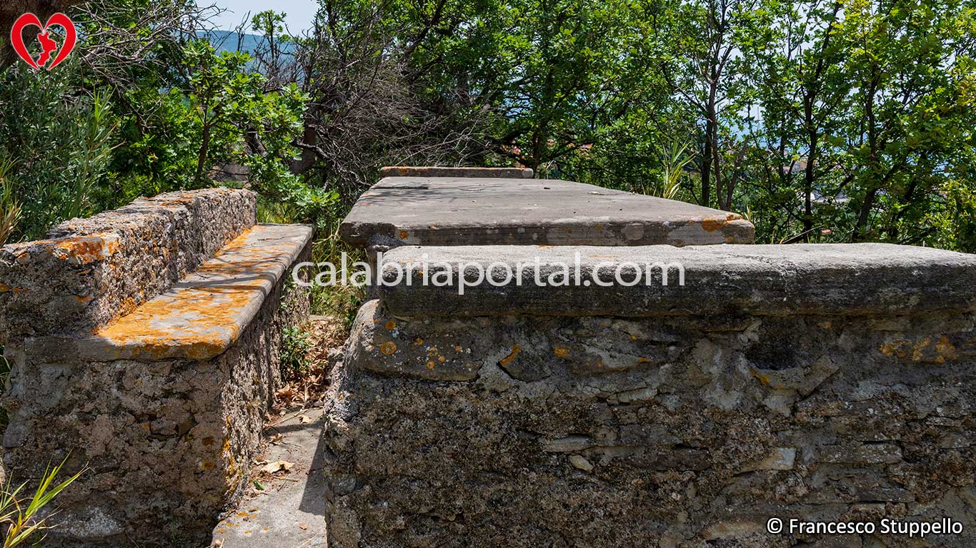 Tavolo in Muratura di Gaudimare a Paola (CS)