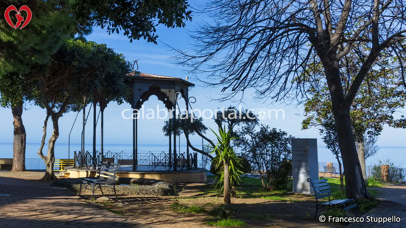 Villa Comunale Carlo Alberto dalla Chiesa a Paola