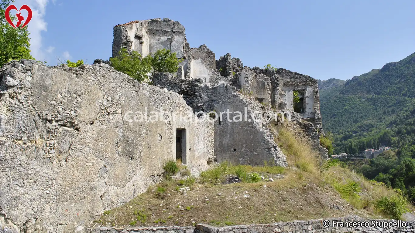 Papasidero (CS): Castello Medievale